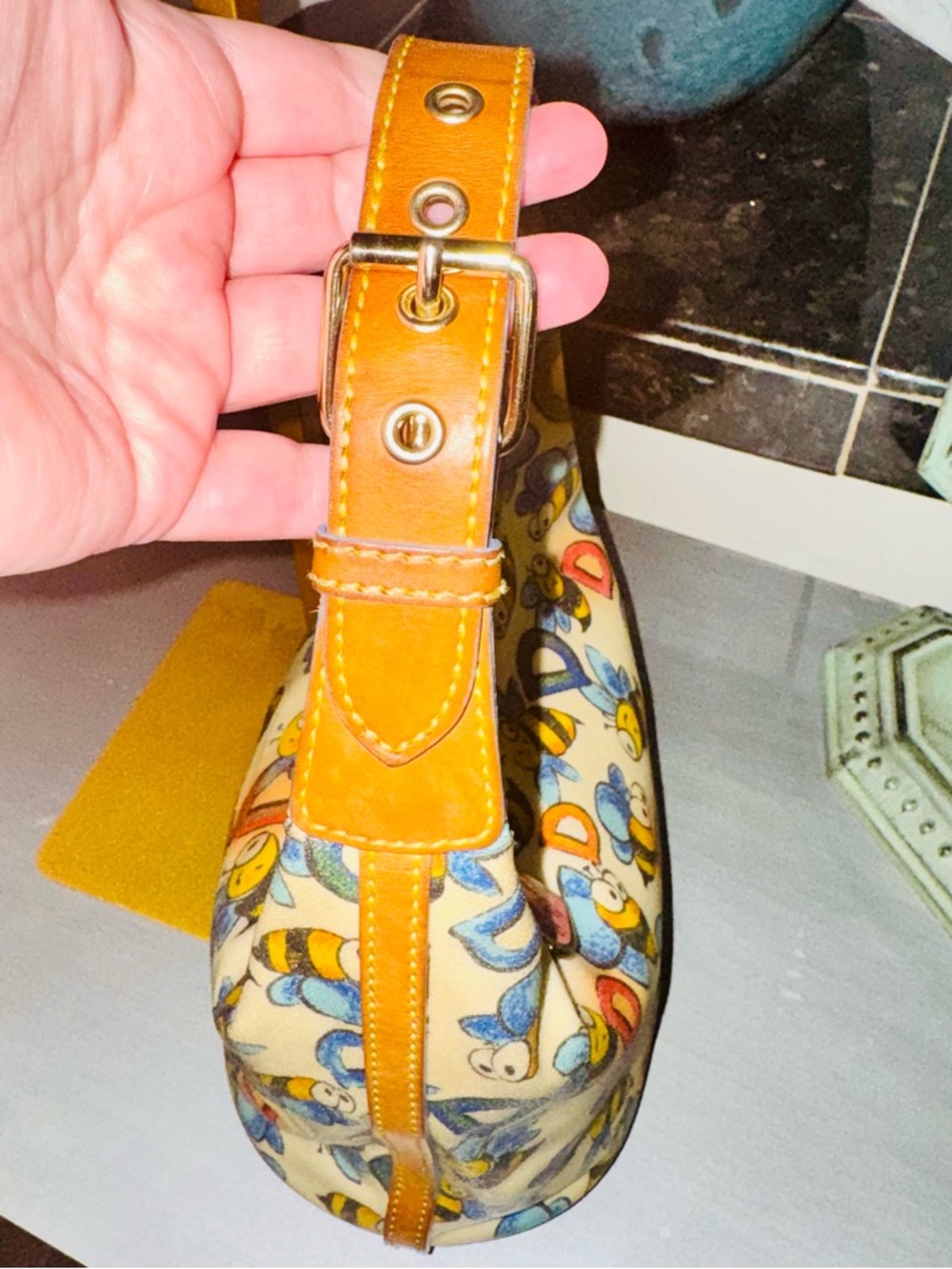Dooney & Bourke Bee Print Hobo Bag with Rainbow Zipper & Pink Heart Y2K EUC - Picture 8 of 16